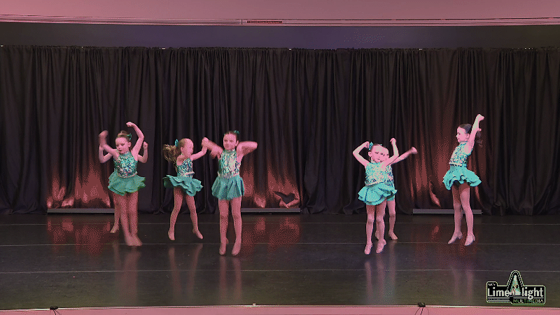 dc26 Section 225 8 Years & Under Any Dance GROUP