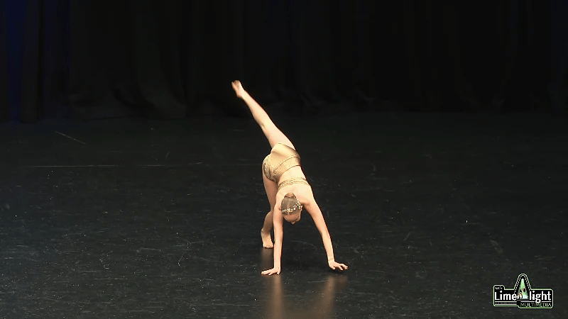 sb_sc 26 Section 208S 12 & U Acrobatics SOLO