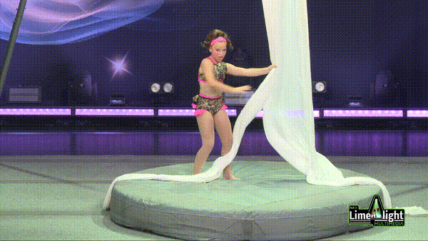 bta_finals_26 Section 1 7–9 Years Silks SOLO
